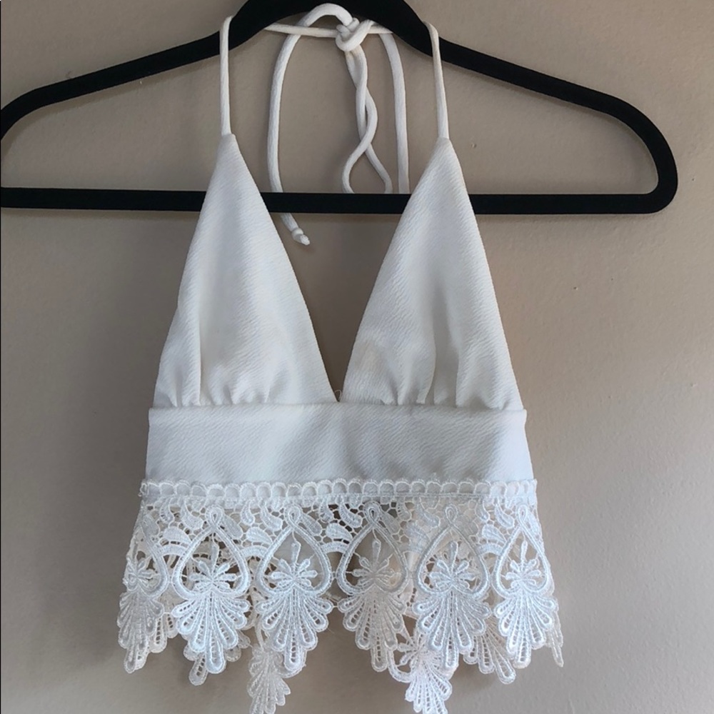 WHITE LACE CROP